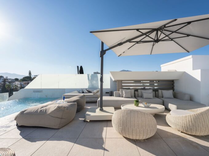 Solarium Contemporary Semi-Detached Villa for Sale with Private Rooftop Pool