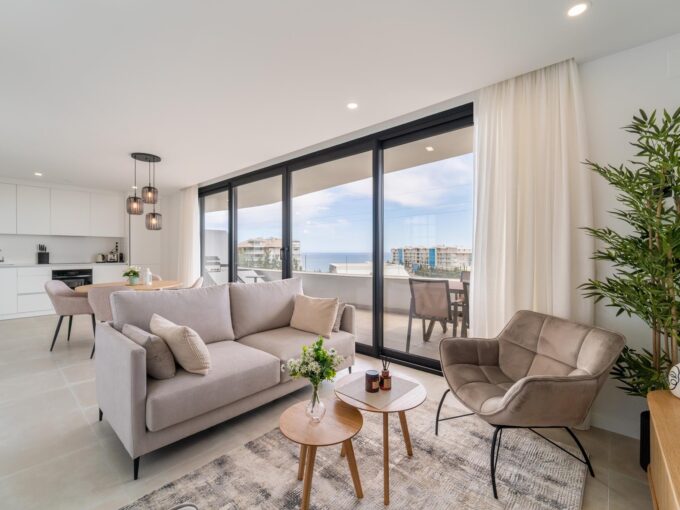 Living room Luxury Apartment for Sale with Panoramic Sea Views in El Higuerón, Fuengirola