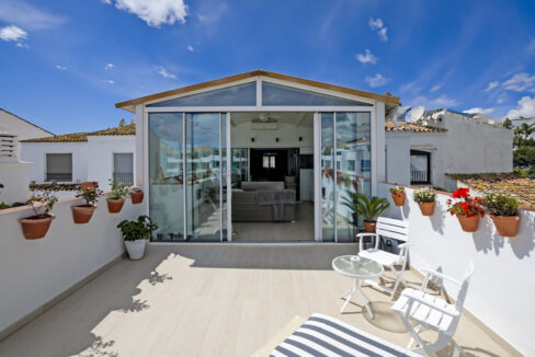 Outdoor Elegant 3-Bedroom Penthouse for Sale in Jardines del Puerto, Puerto Banús