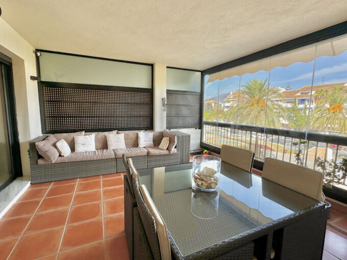 Terrace 3-Bedroom Apartment for Sale in Edificio Corona. Costa del Sol.