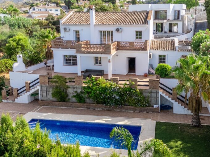 Pool area Walking Distance to the Beach Villa for Sale in Elviria, Marbella