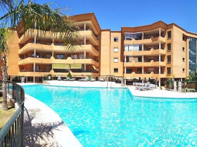 Pool New Apartment for Sale Near the Beach in Fuengirola, Los Pacos