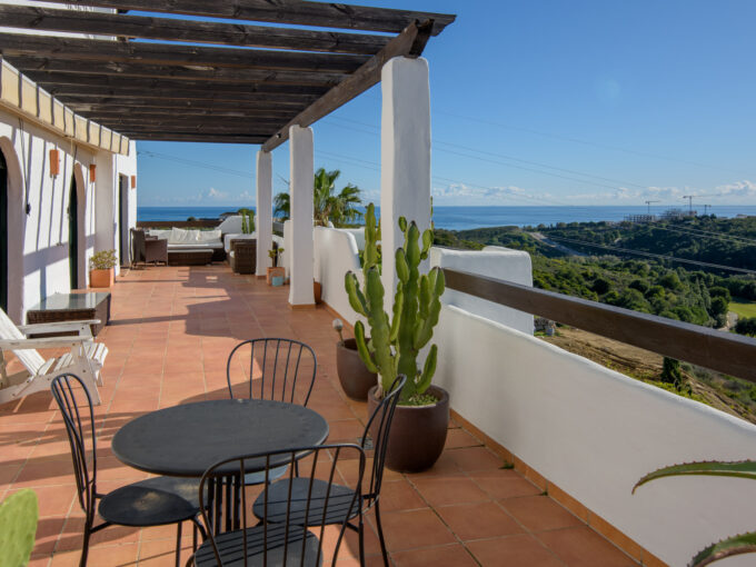 Sea view Impressive penthouse for Sale in Casares Golf, Spain