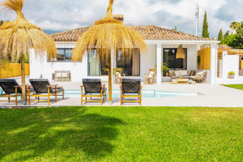 Garden Completely renovated villa for sale in Don Pedro, Estepona